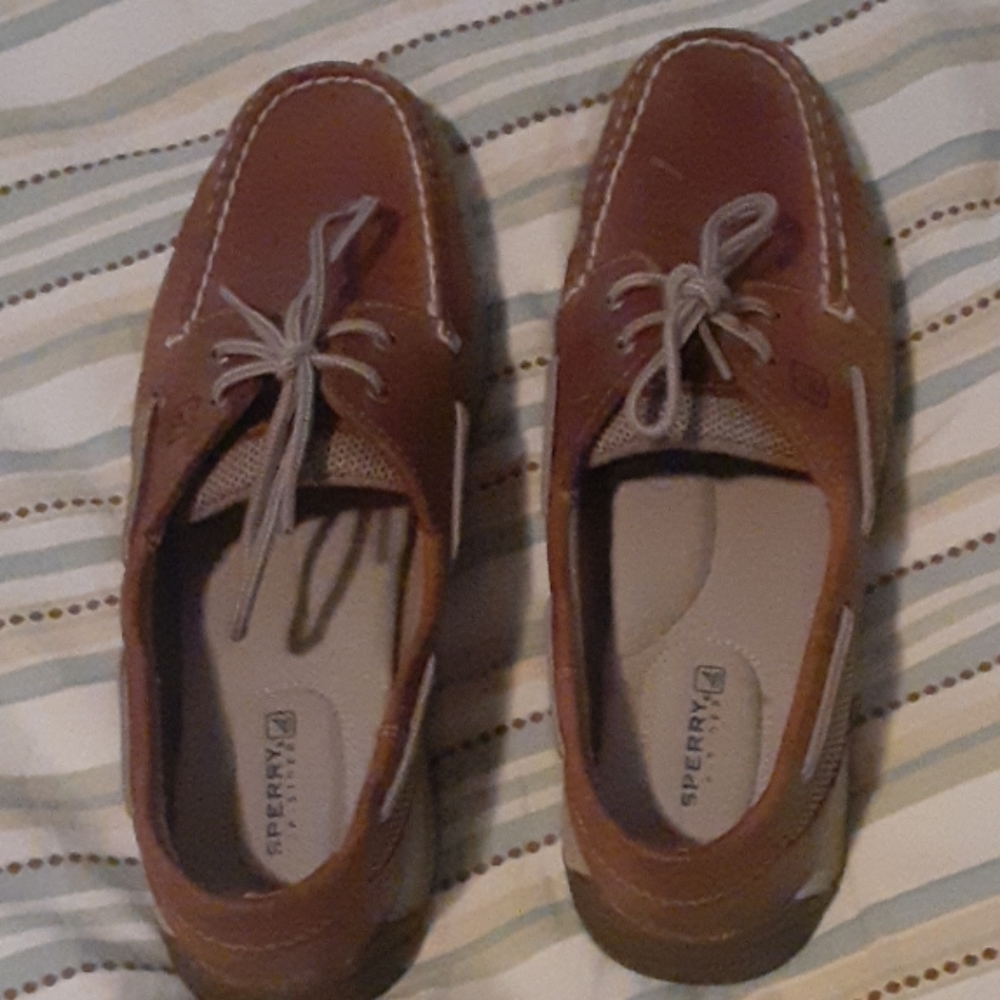 Sperry boat shoes